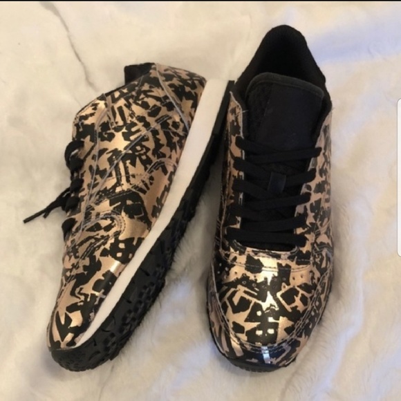 Womens Reebok shoes - Picture 3 of 3